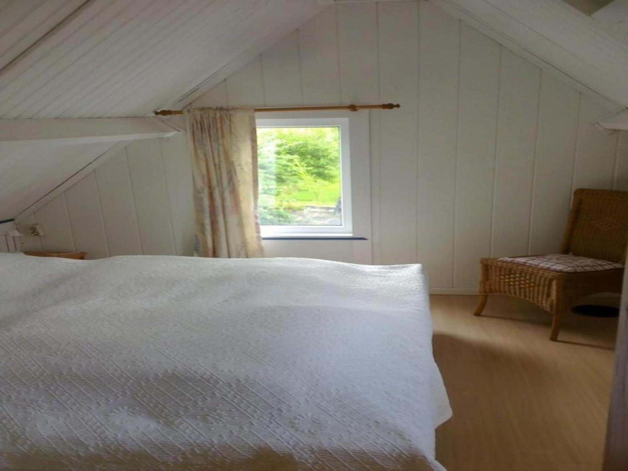 Vakantiehuis Attractive With Garden