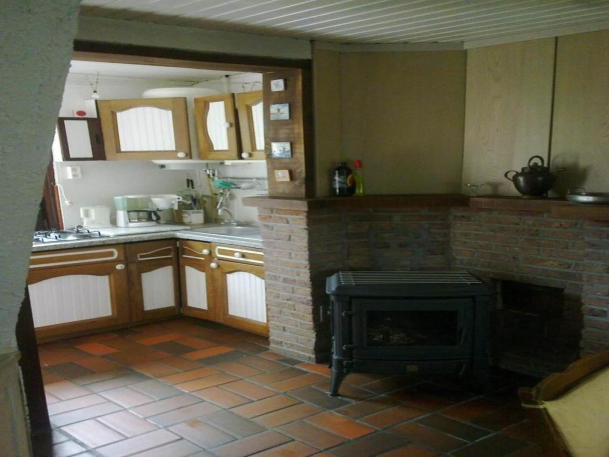 Vakantiehuis Attractive With Garden *